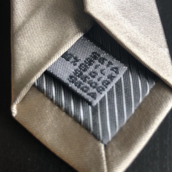 Iceberg 💯 percent silk - Picture 6 of 6